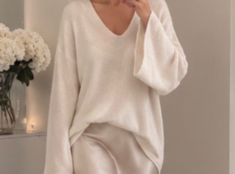 Maglioni & Felpe: Parenti's Kaschmir Pullover weiss V-Ausschnitt one size – Usato da Port venduto da 11.12 9