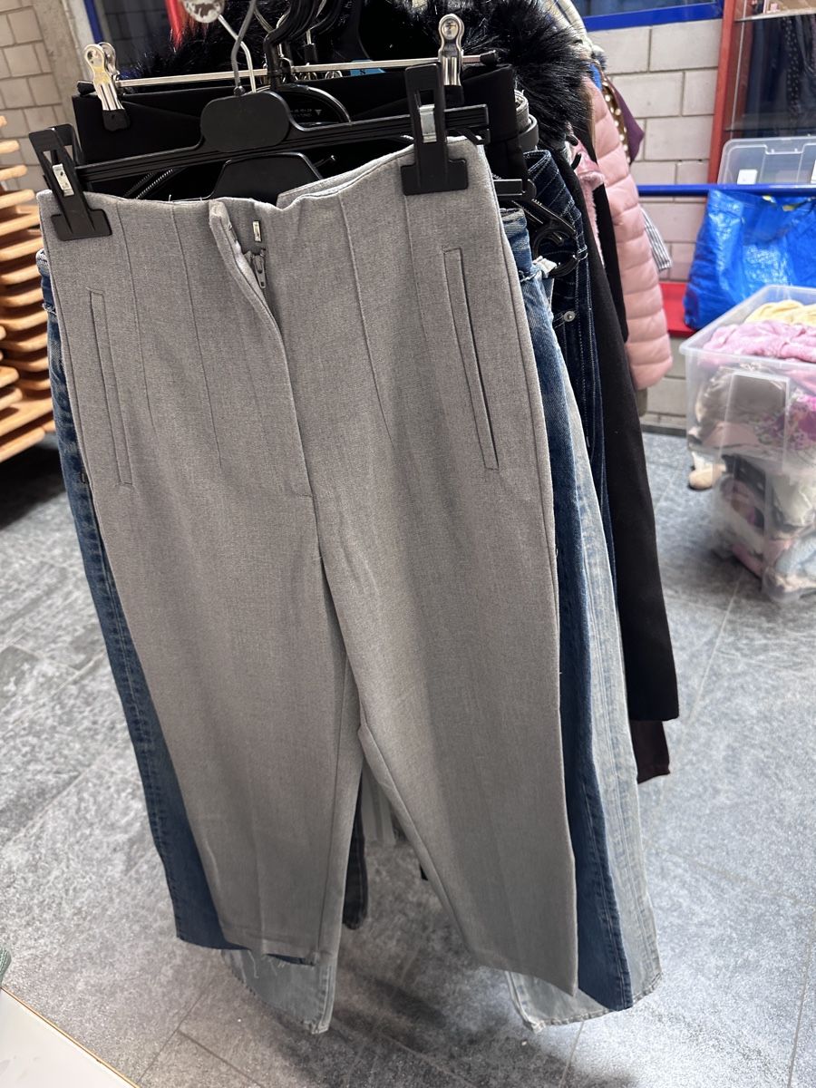 Zara Jeans: Zara Jeans – Neu (gemäss Beschreibung) aus Ebikon von amaxandx 1