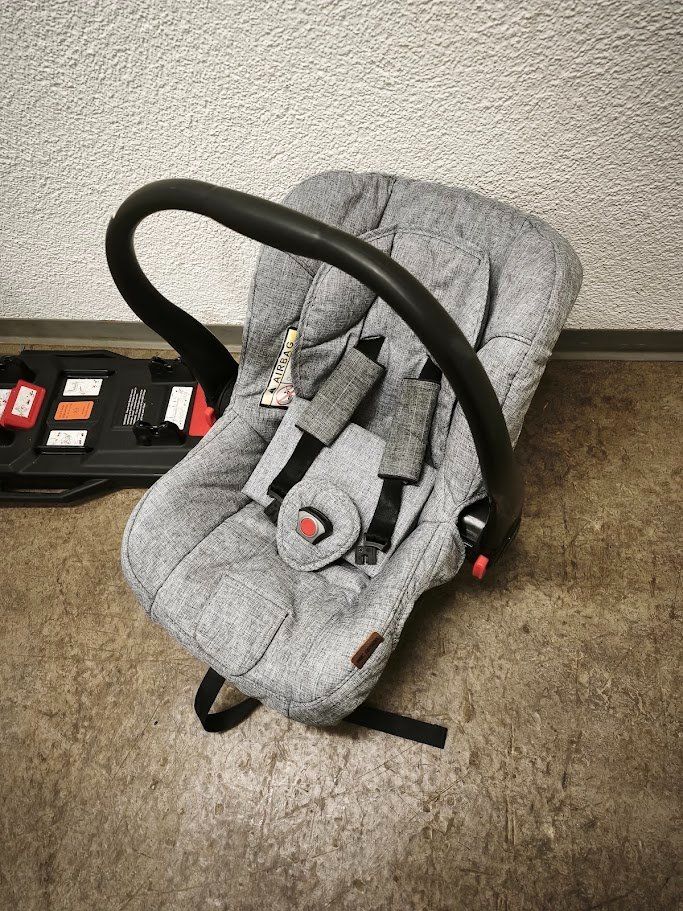 ABC Design Seggiolini per auto: ABC Design Auto Babyschale mit Basisstation Isofix – Usato da Toffen venduto da Immo-Erben 2