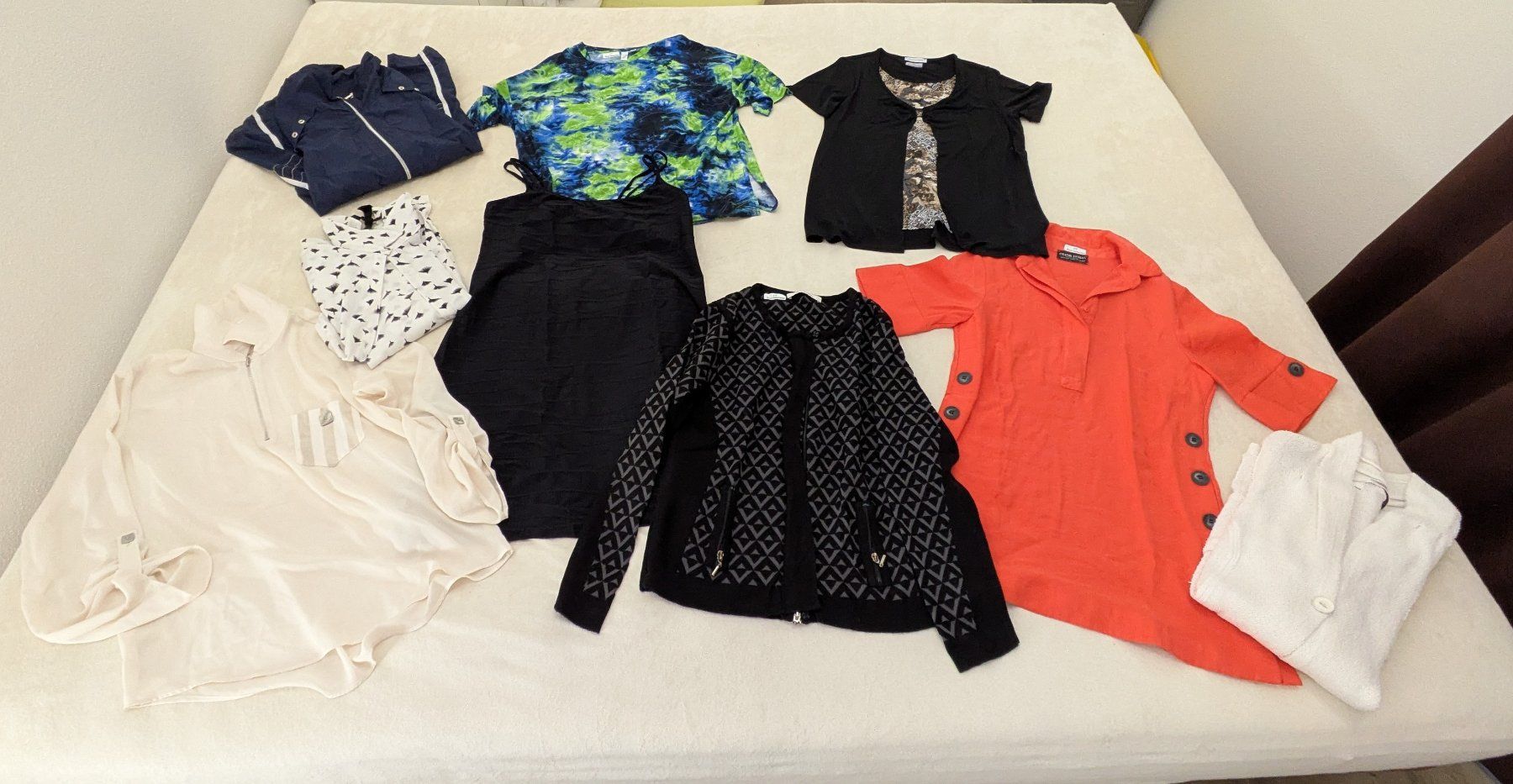 Kleiderpakete: Tolles Markenkleider Paket / M/L – Gebraucht aus Staufen von Fleby84