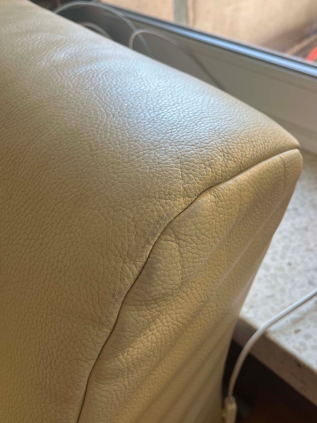 Rolf Benz Divani: Ledersofa von Rolf Benz, 2-Sitzer – Usato da Allschwil venduto da pa.die 7