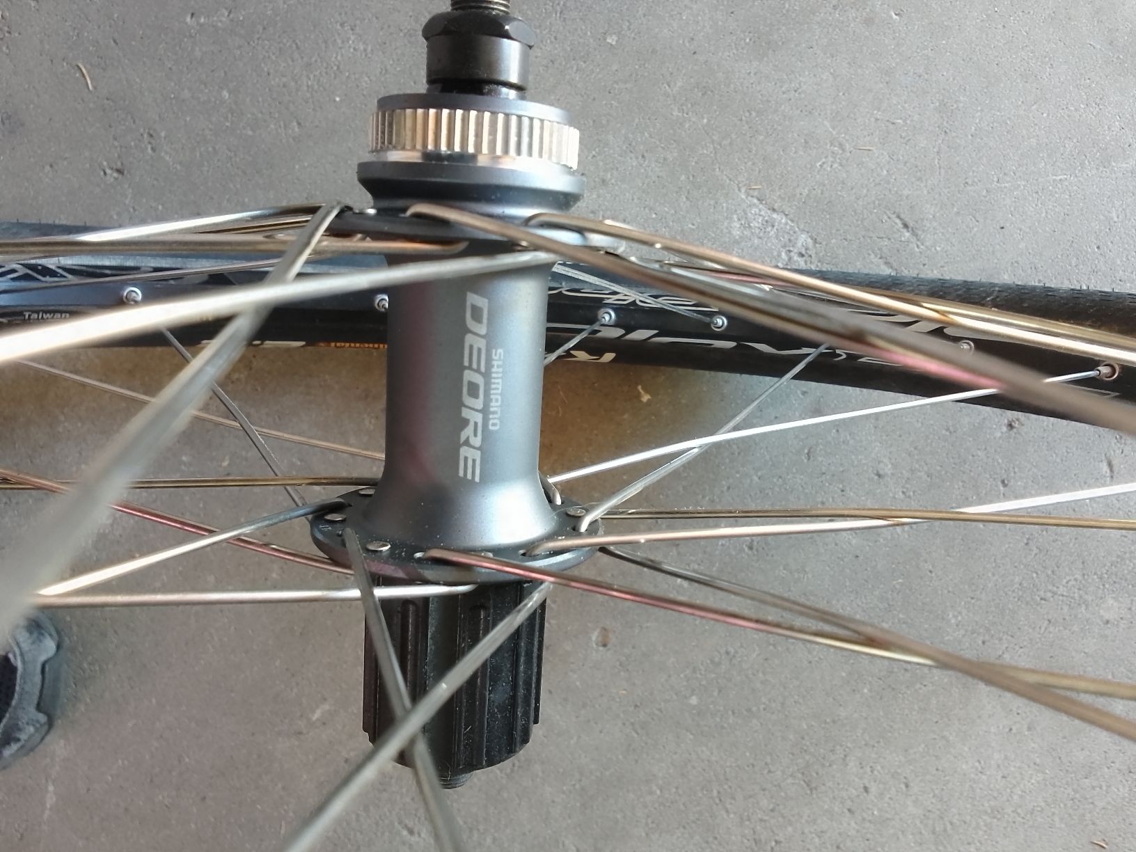 Shimano Pièces détachées: MTB 26" Radsatz Disc Alex Shimano Schnellspanner – D'occasion à Ebmatingen par swiss.canadian 3