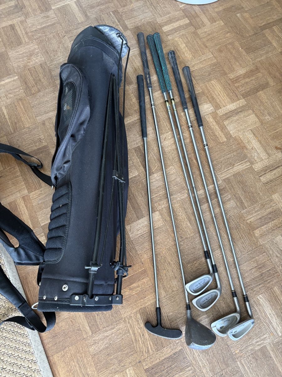 Mazze & Set: Clubs de golf avec sac – Usato da Neuchatel venduto da Aeh 1