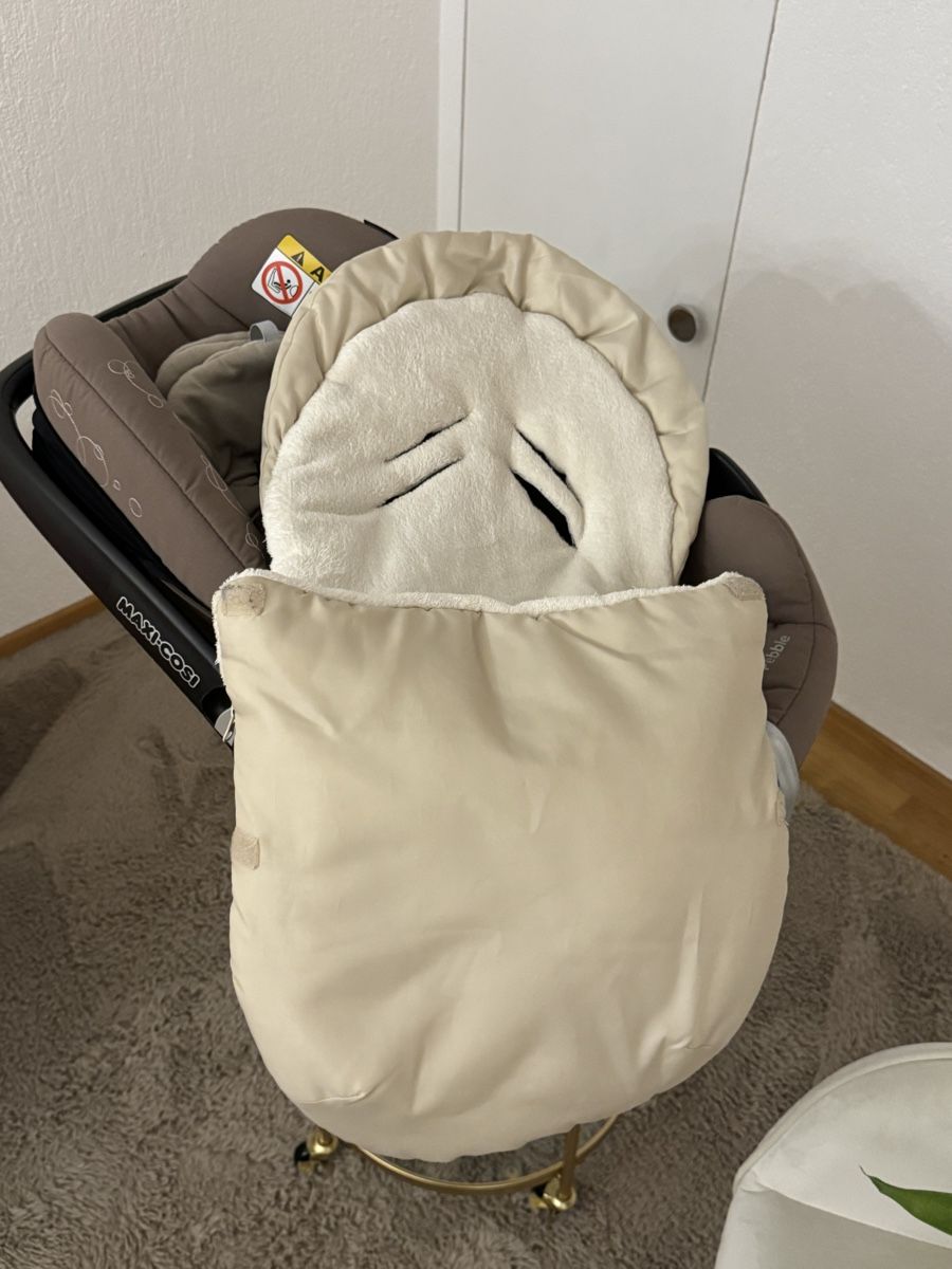Maxi-Cosi Seggiolini per auto: Maxi-Cosi Pebble Babyschale mit Zubehör – Usato da Niederurnen venduto da 8867 4