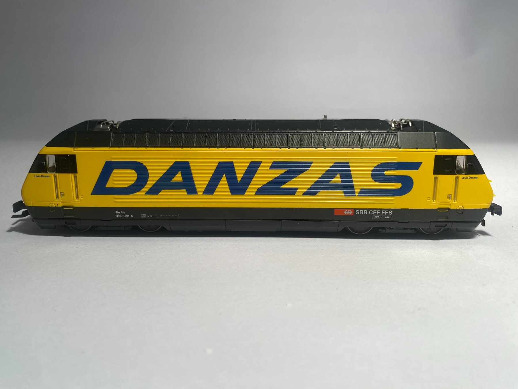 Roco Modellini di ferrovie: ROCO E-Lok SBB RE460 DANZAS gelb, DC Analog – Usato da Buchrain venduto da Modellbahn11 2