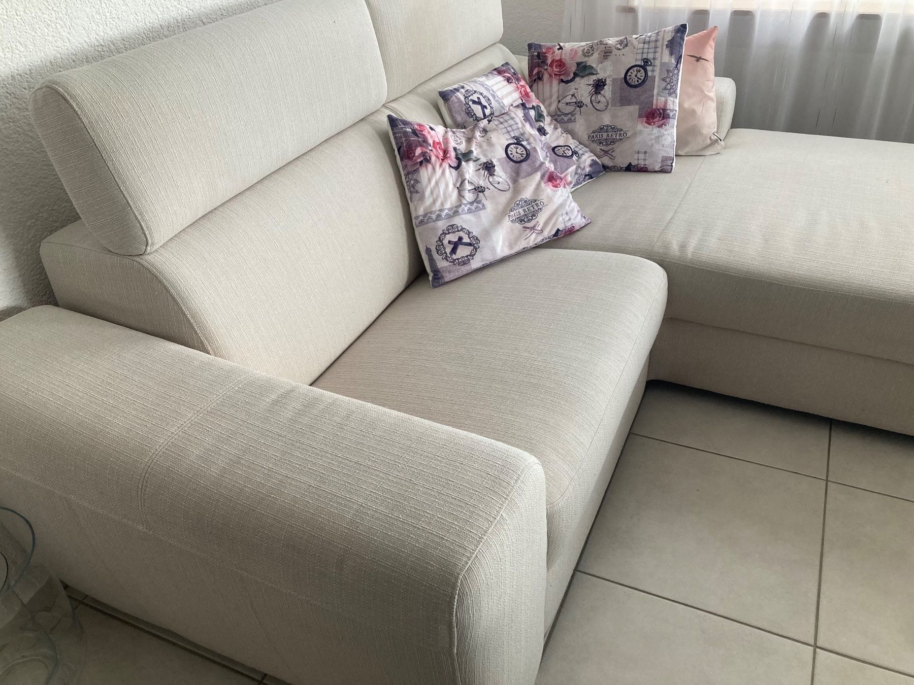 Divani: Sofa beige 215x 165x 42cm – Usato da mirchel venduto da lire69