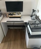 Schreibtisch