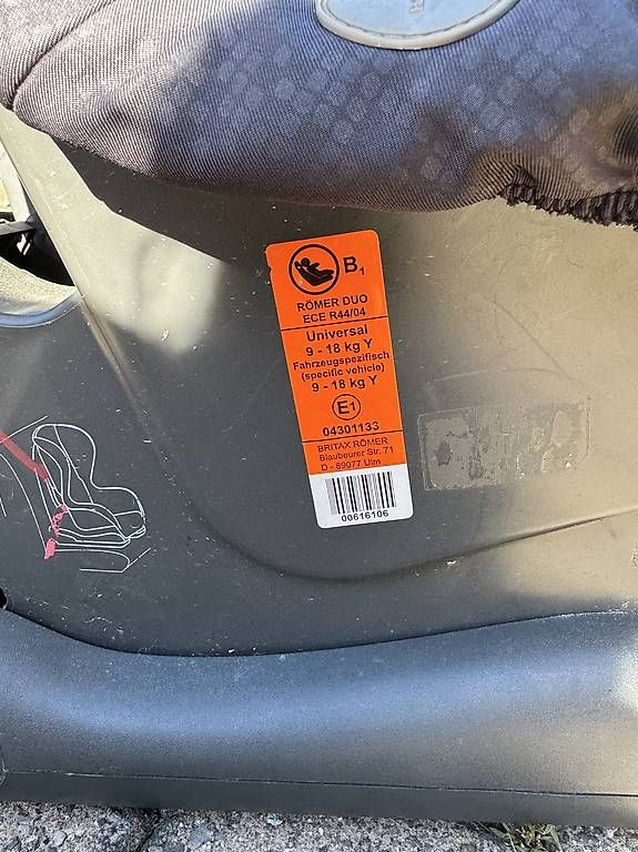 Britax Römer Seggiolini per auto: Autokindersitz Römer 9-18Kilo Isofix – Usato da Schafisheim venduto da Floromea 2