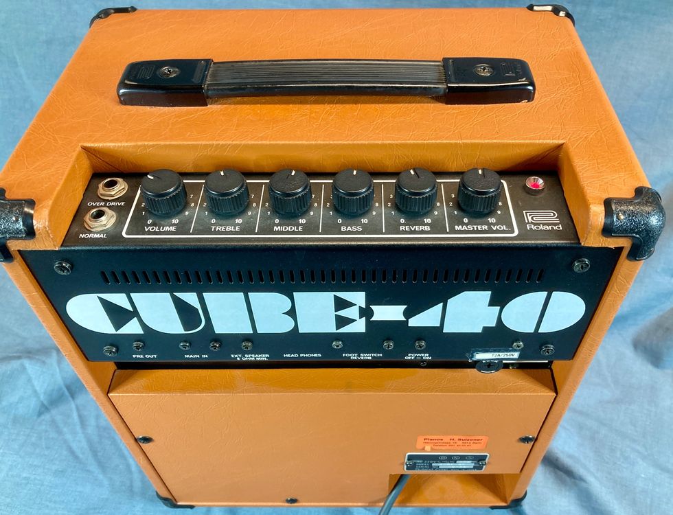 Roland cube deals 40 orange