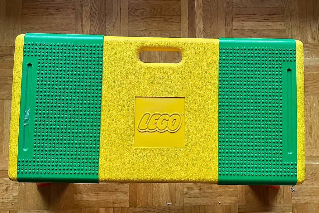 Lego Spielzeuge: Table et rangement – Gebraucht aus Martigny von Cavag