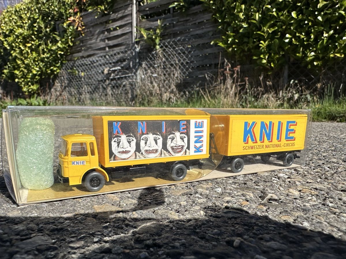 Kit di modellismo & Modellini statici: Set camions cirque Knie – Nuovo e nell'imballaggio originale da Coppet venduto da kenworth111 2