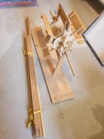 Wasserrad-Modell aus Holz