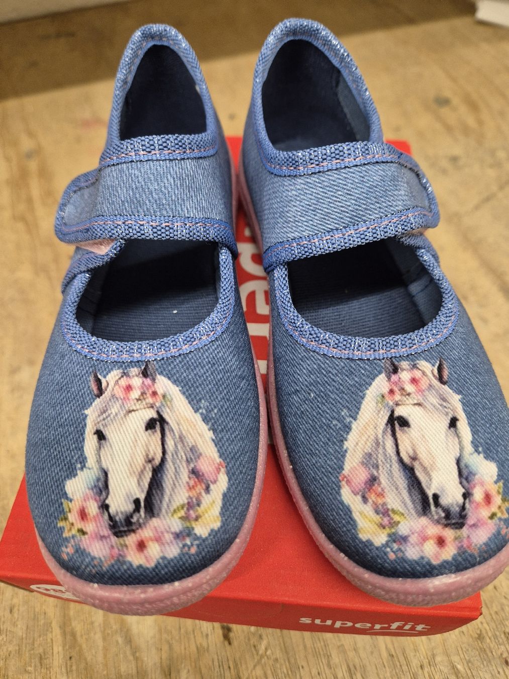 Schuhe für Mädchen: Superfit Kinderfinken Hausschuhe Mädchen – Neu und originalverpackt aus Riehen von Vaniisha13