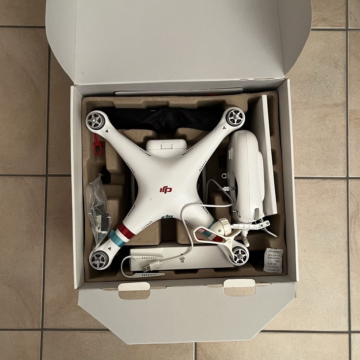 DJI RC Modellbau: DJI Phantom 3 Standard drone – Gebraucht aus Zürich von eliamoli.21 1