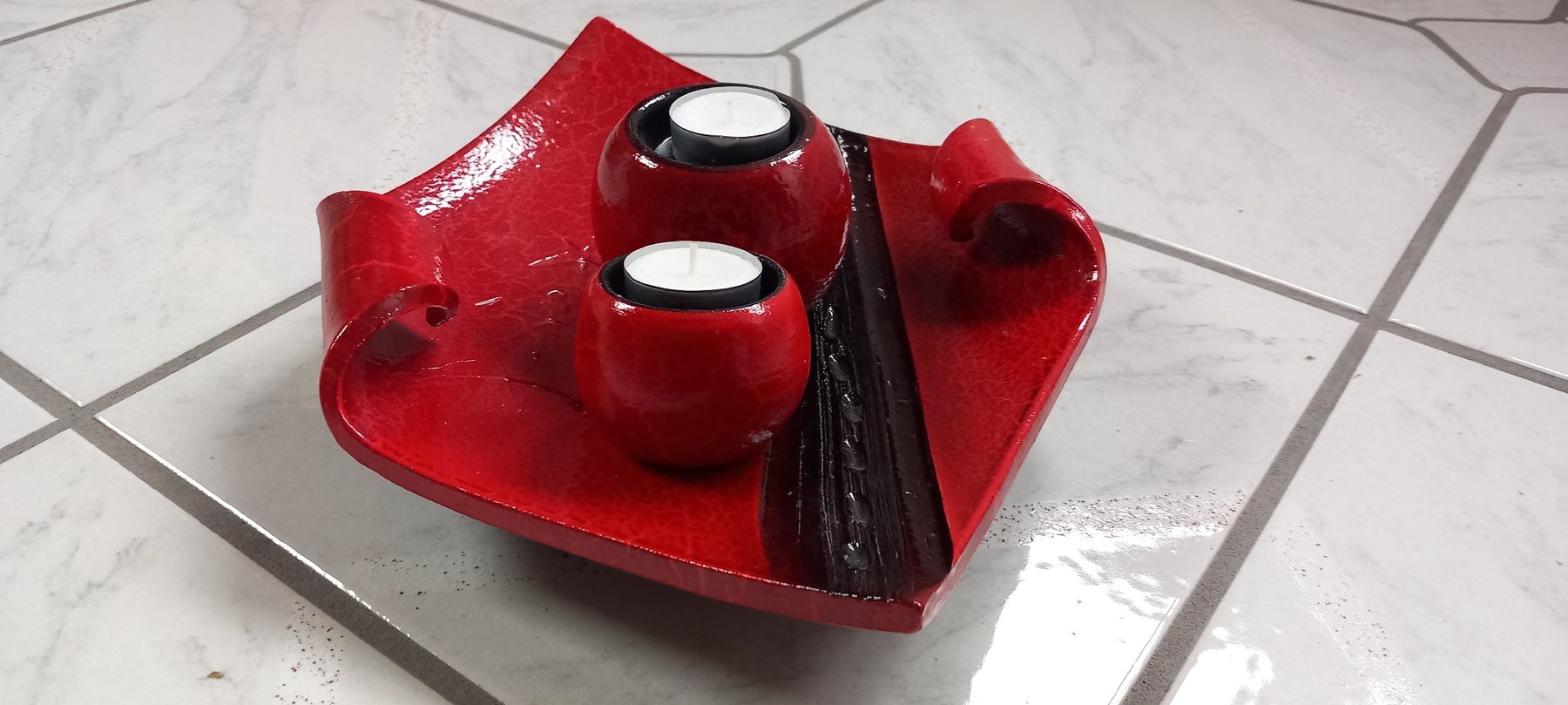 Tutte le decorazioni: Rote Deko Schale mit Kerzenständer – Usato da Buttikon SZ venduto da MH1976
