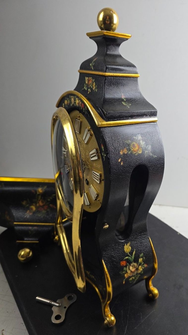 Orologi da terra & Orologi da parete: Le Castel Pendule Tischuhr – Handbemalt – Usato da Flums venduto da Flumsantik 5