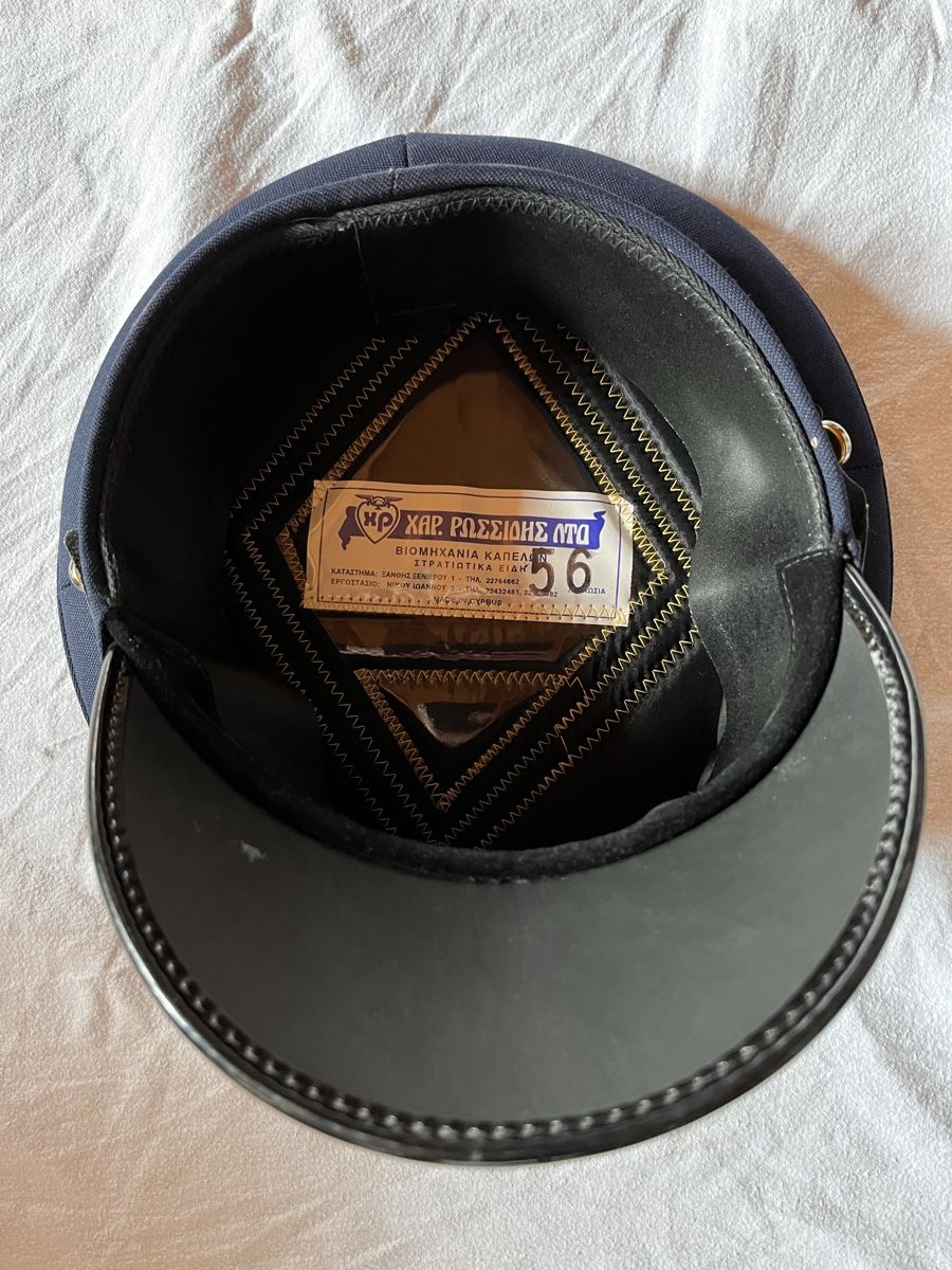 Uniformi: Polizeihut Zypern – Usato da Maienfeld venduto da DivicoHelveticus 1
