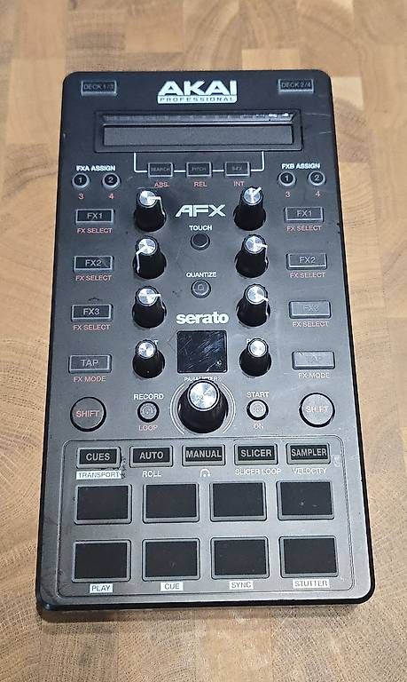 Akai Console di mixaggio: Akai Professional AFX Serato DJ Controller inkl. USB-Kabel – Usato da Arlesheim venduto da Micumue 2