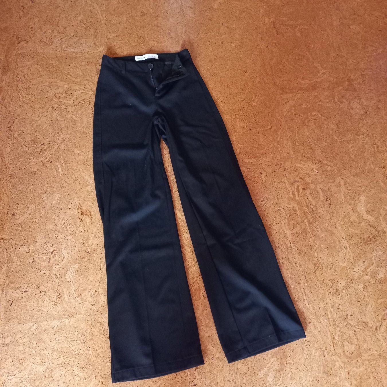 Bershka Hosen: Stoffhose BERSHKA Gr.34 – Neu (gemäss Beschreibung) aus Brienz BE von desire03