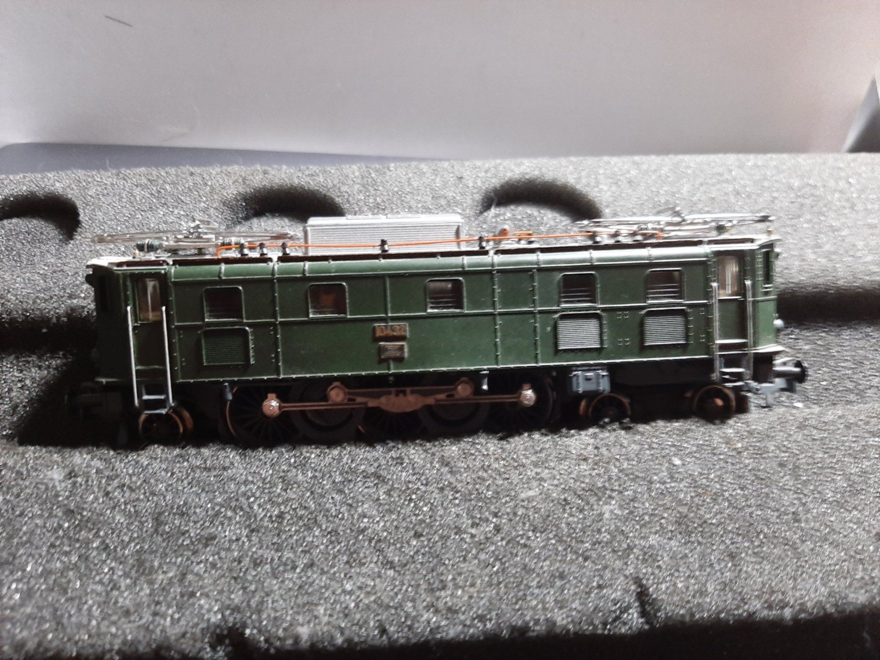 Märklin Modellini di ferrovie: Märklin/Hamo H0: CFF / SBB Ae 3/6 II 10432 – Usato da Avully venduto da RIVALIS