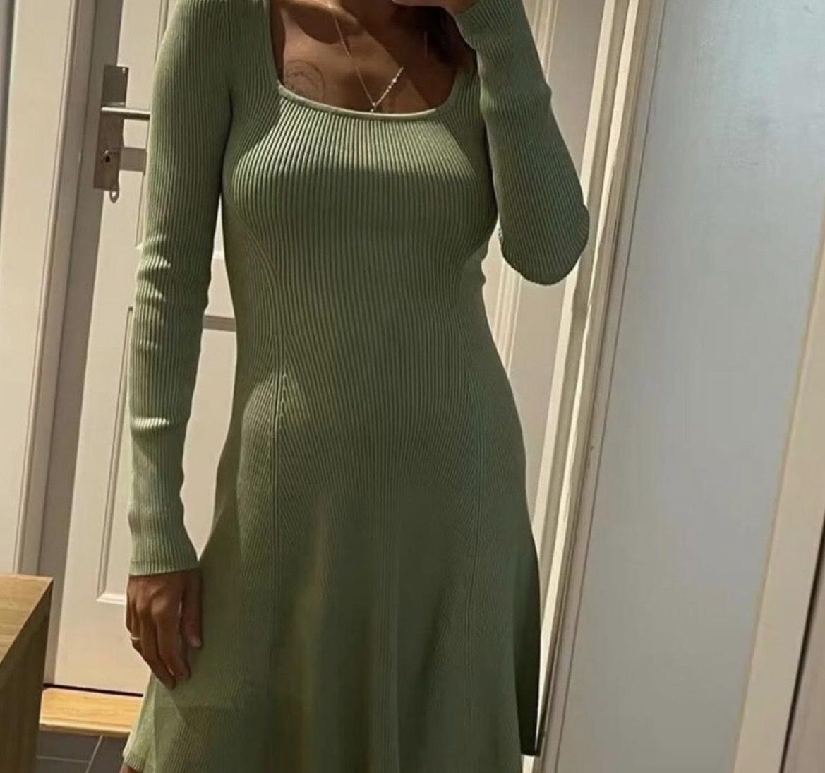 Zara Robes: Green dress – D'occasion à Madiswil par ren_gqz9