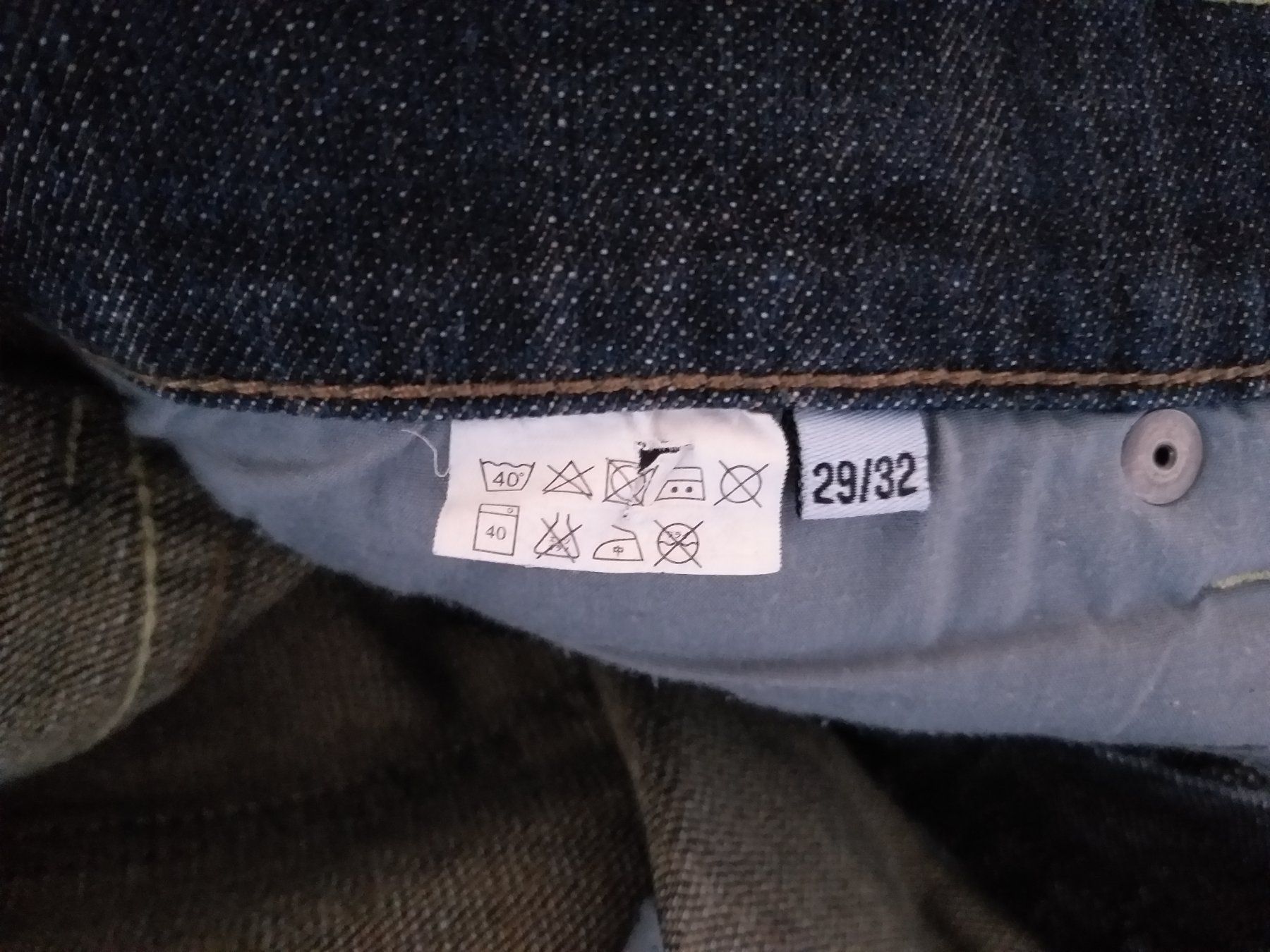 Jeans: CHEAP MONDAY Jeans taille / Grosse W29 L32 – Gebraucht aus Cossonay-ville von Super-Price-Quality 9