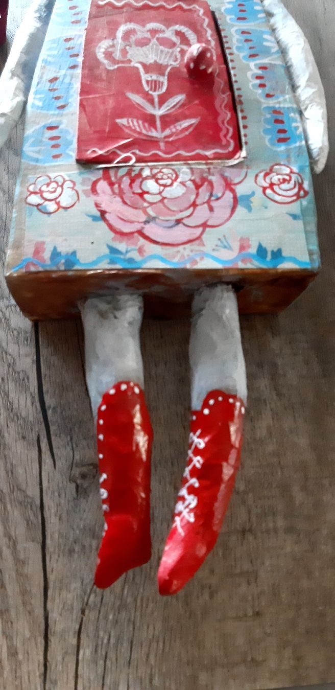 Statuette: Lustiges Papiermache Fabeltier  -  Deko – Usato da Tagelswangen venduto da BrigittaC01 3