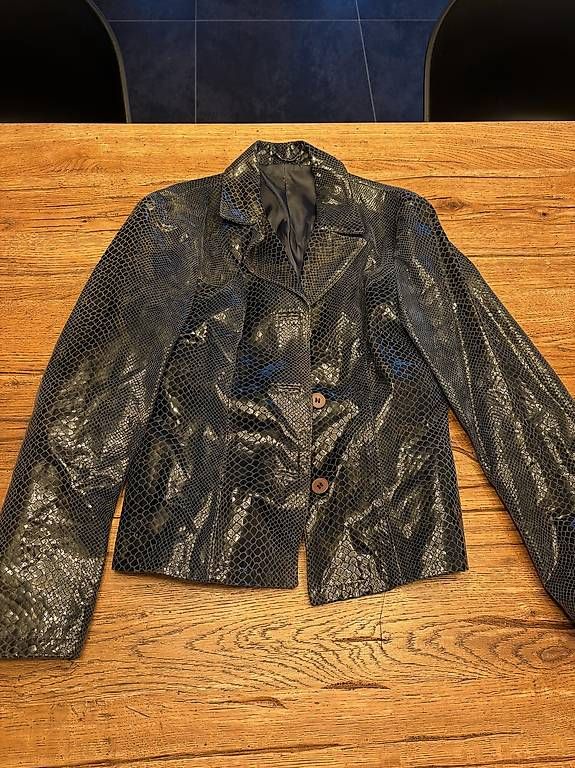 Vestes: Lederjacke Damen, tailliert, Gr. 38 – D'occasion à Lyss par af123 3
