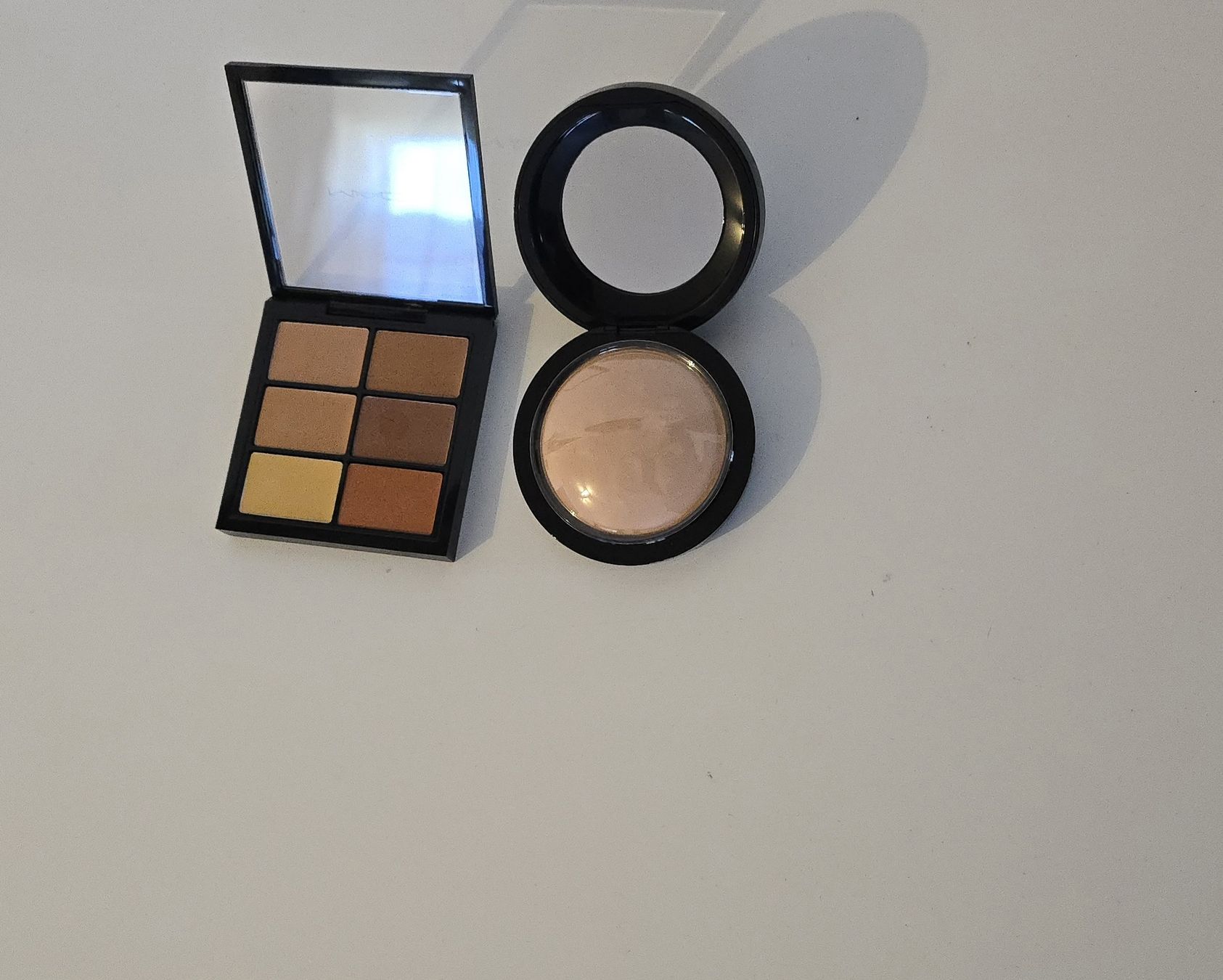 Mac Cosmetics Make-up: MAC Puder & Concealer Palette - Top Zustand! – Nuovo (secondo la descrizione) da Aristau venduto da rap_6nvq 2
