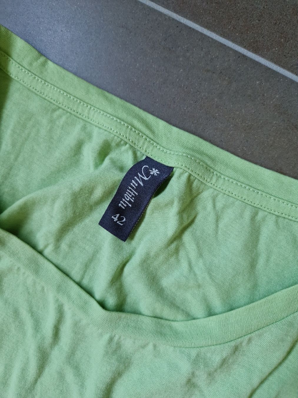 T-Shirts: Multiblu Shirt kiwi 40/42 – Gebraucht aus Lichtensteig von Cocabana_16 1