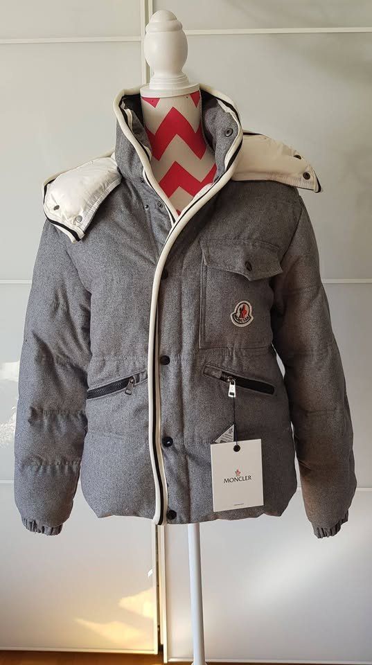 Moncler Giacche: Moncler Jacke 2 – Usato da Luzern venduto da schuhparadies159 1