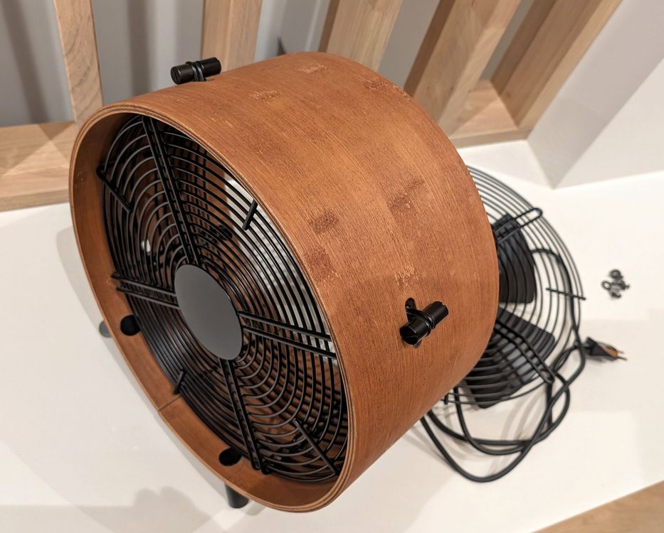 Stadler Form Ventilatoren: Ventilateur design STADLER FORM bois et métal, 3 vitesses 👌 – Neu (gemäss Beschreibung) aus Collombey von moribana 1
