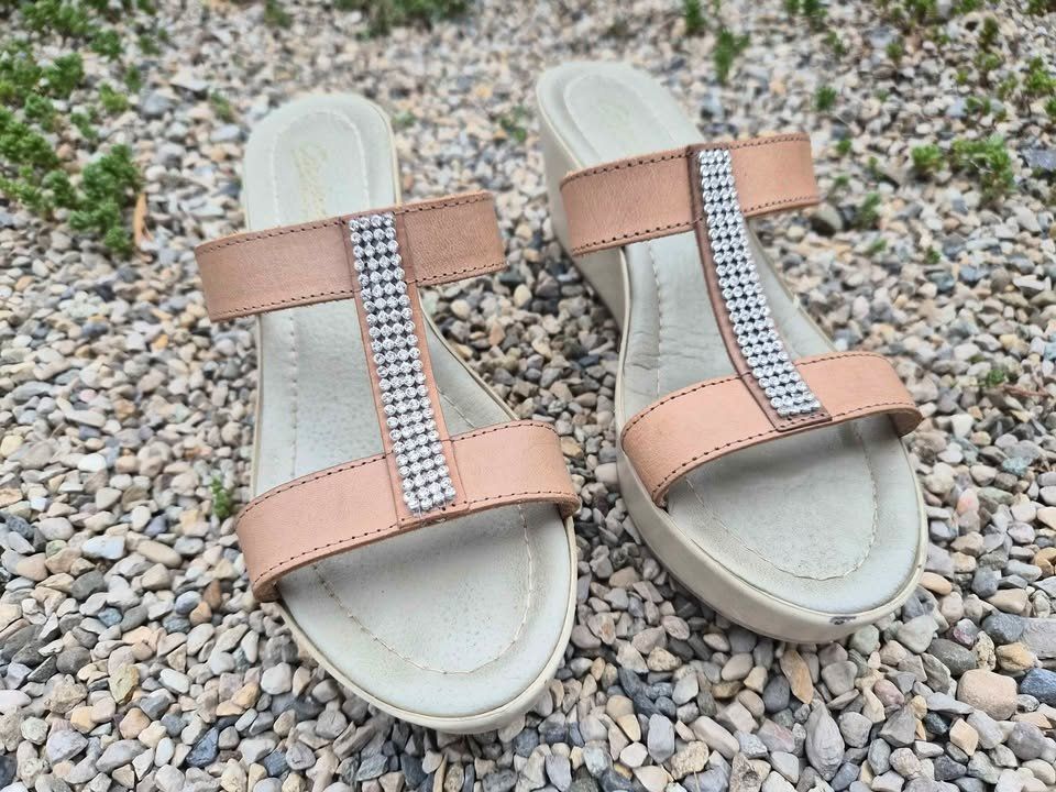 Damenschuhe: Mules compensées CUIR & strass CARINA, pointure 40 – Gebraucht aus Agiez von chouchanelle 5
