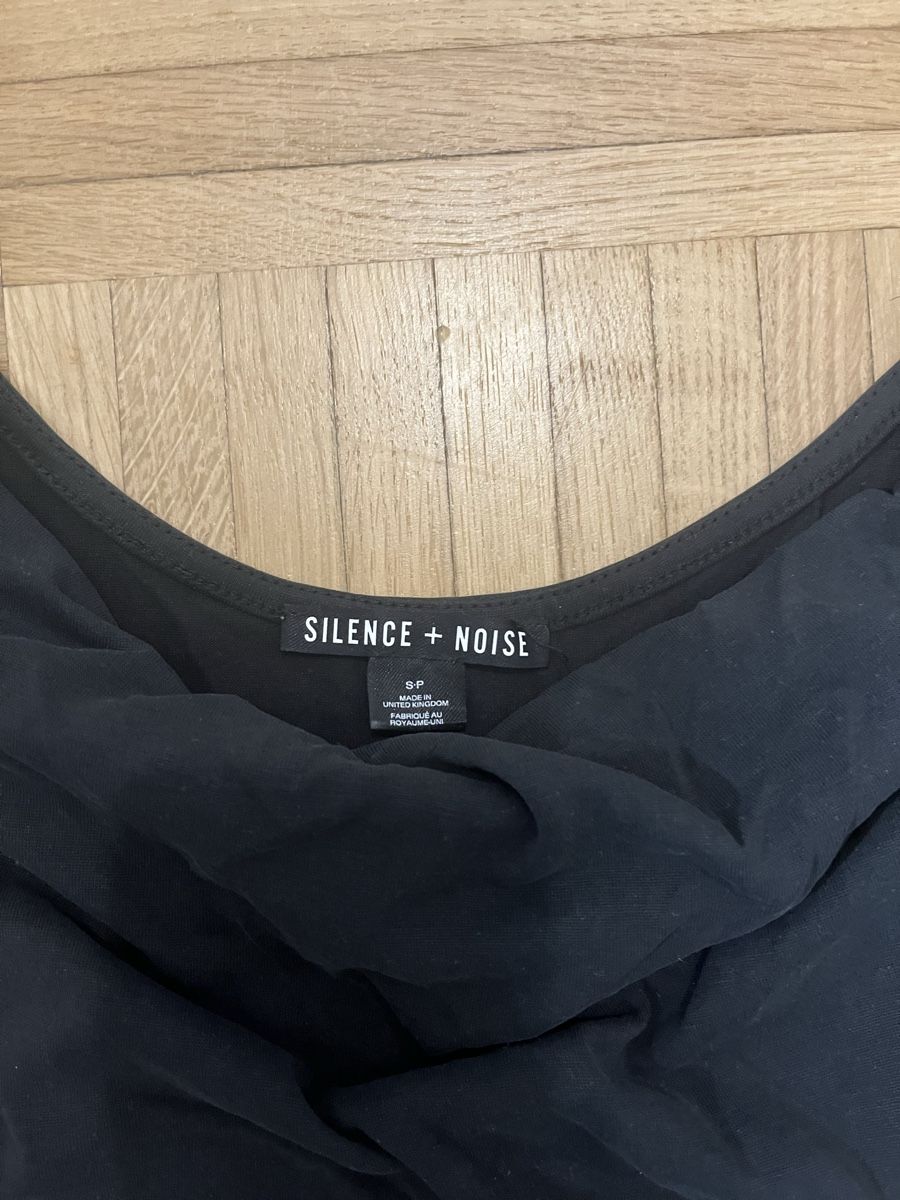 Top: Silence + Noise Top, schwarz, Grösse S – Usato da Bern venduto da t.nomse 1