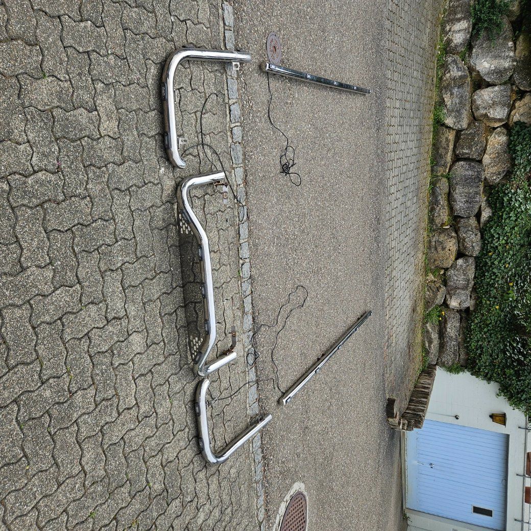 Tutti i ricambio: Low und Side Bar für LKW – Usato da Grellingen venduto da Misterpan