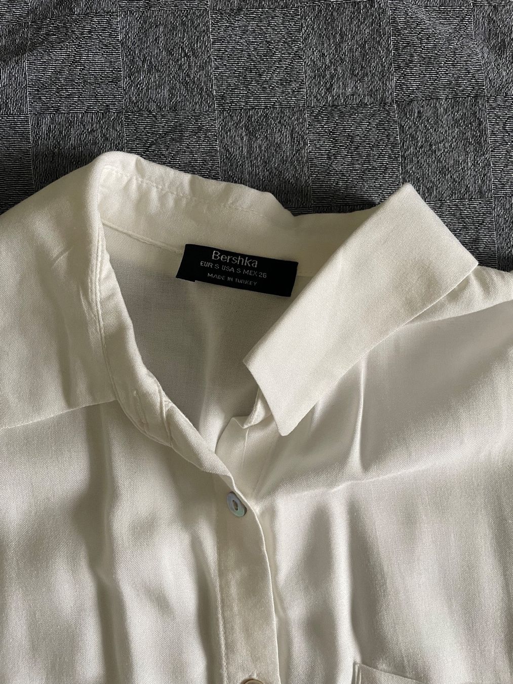 Bershka Camicette: Chemise courte blanche Bershka – Usato da Biel/Bienne venduto da lisalrh 3