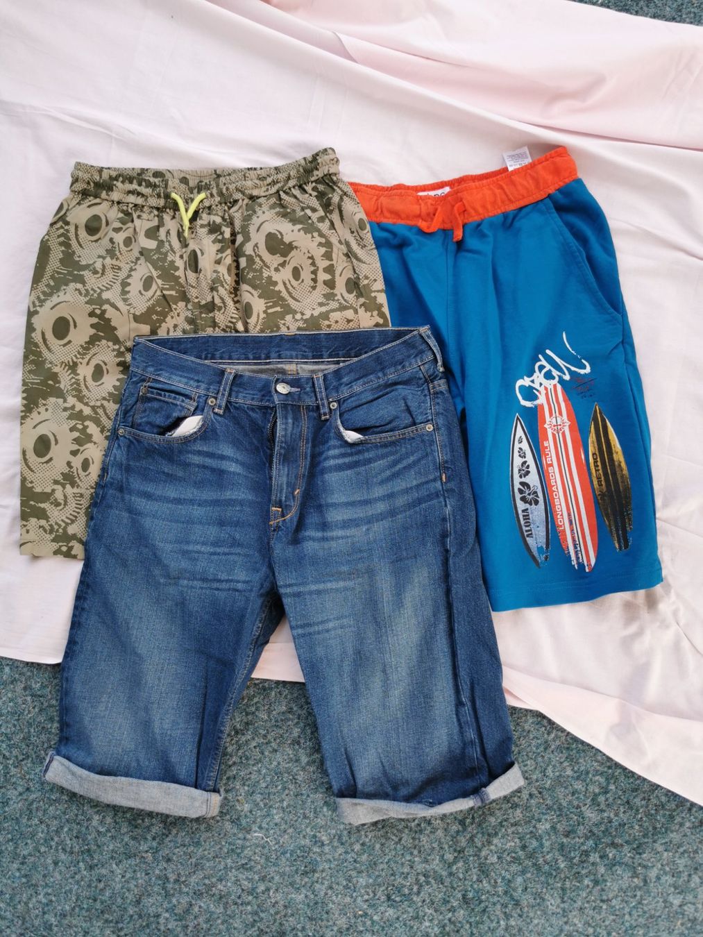 Pantalons: Hosen kurz – D'occasion à Schafisheim par nachteule73