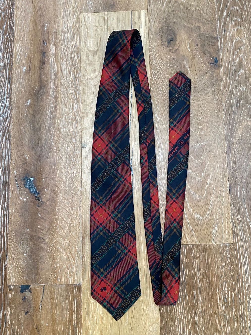 Krawatten: Beautiful vintage VALENTINO silk tie – Neu (gemäss Beschreibung) aus Grund b. Gstaad von PlageNeige