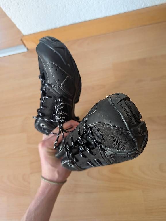 Shimano Scarpe da uomo: Shimano MT32 MTB Veloschuhe Gr. 45 – Nuovo (secondo la descrizione) da St. Gallen venduto da Tobyrobot 4