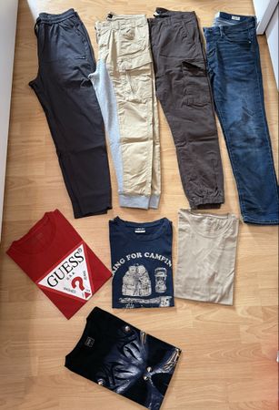Kleidungspaket Herren Hosen und T-Shirts GrM neuwertig