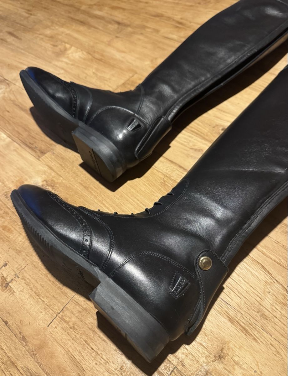 Damenschuhe: Celeris Reitstiefel – Neu und originalverpackt aus Adelboden von kim_5nyt 2