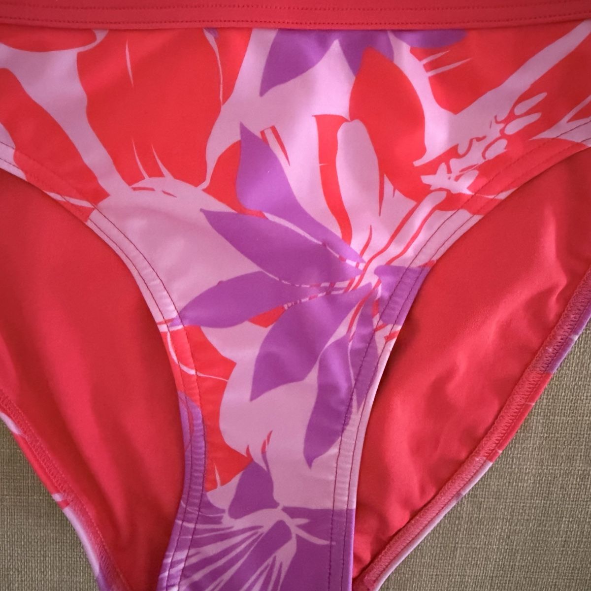 Speedo Badekleider & Bikinis: Speedo - Triangel Bikini – Neu und originalverpackt aus zürich von may_yj9f 4