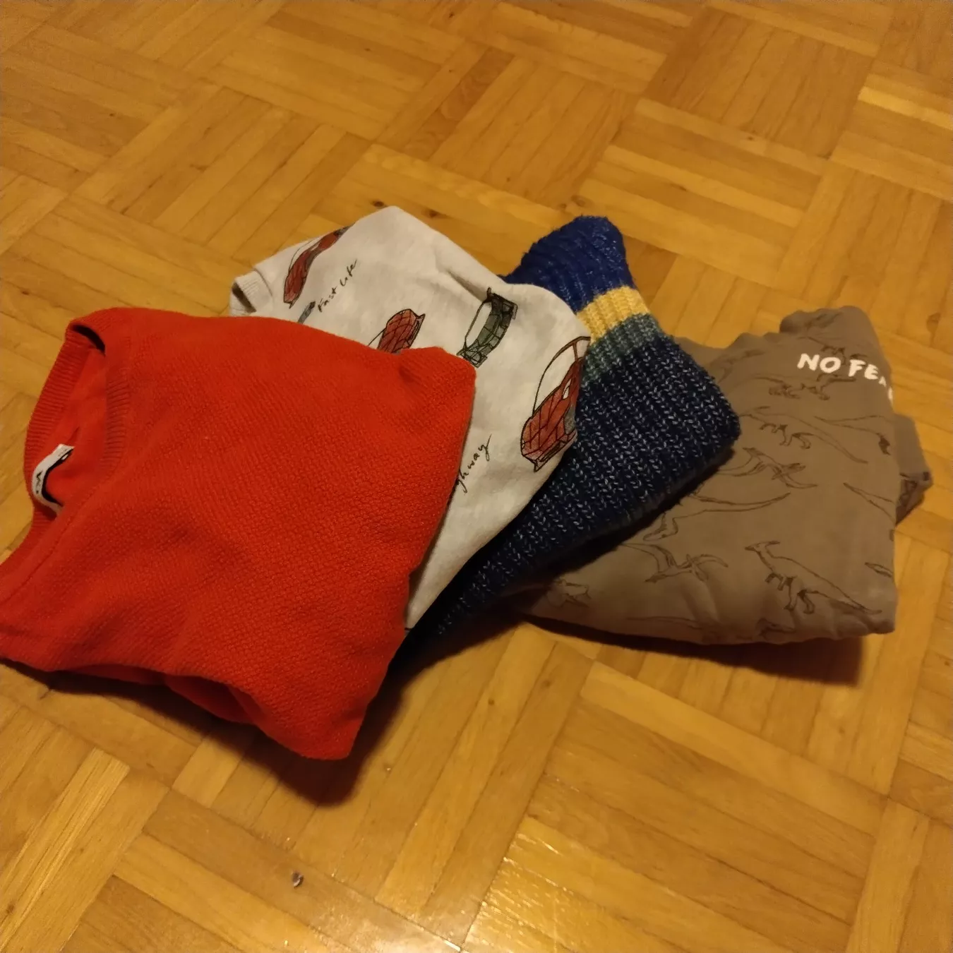 Lotti & Set di vestiti: 4 Kinder Pullover Set gemischt gebraucht 122 – Usato da Oberdorf NW venduto da niederj 1