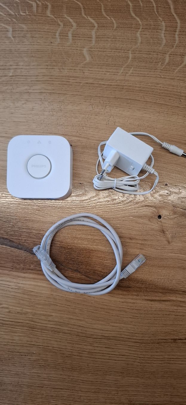 Philips Lampade: Philips Hue Bridge Netzteil Kabel Ethernet Kabel – Usato da Guntershausen venduto da Jtattoo