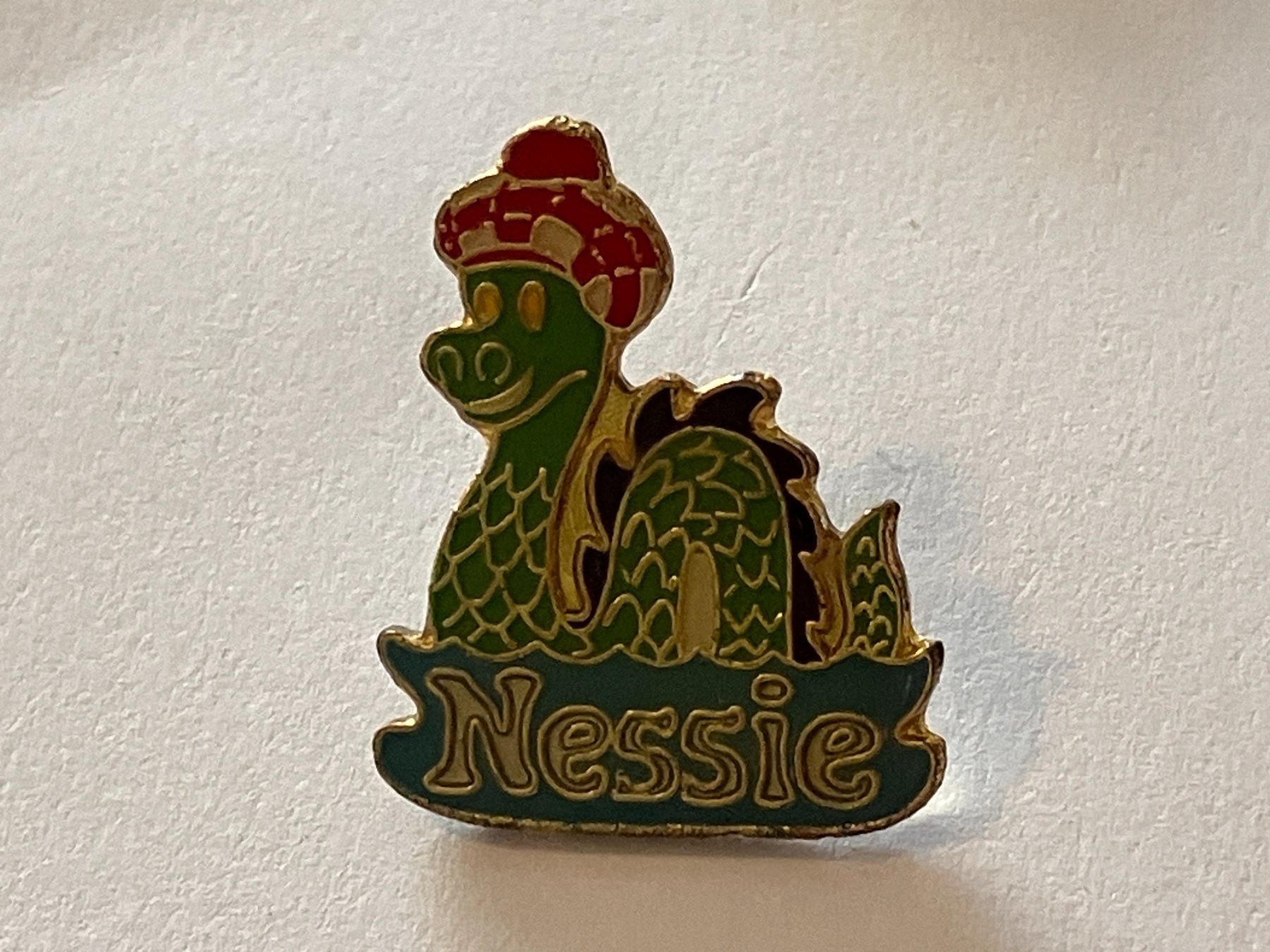 Placchette & Badge: 1 Pin Nessie – Usato da Basel venduto da djwwpp