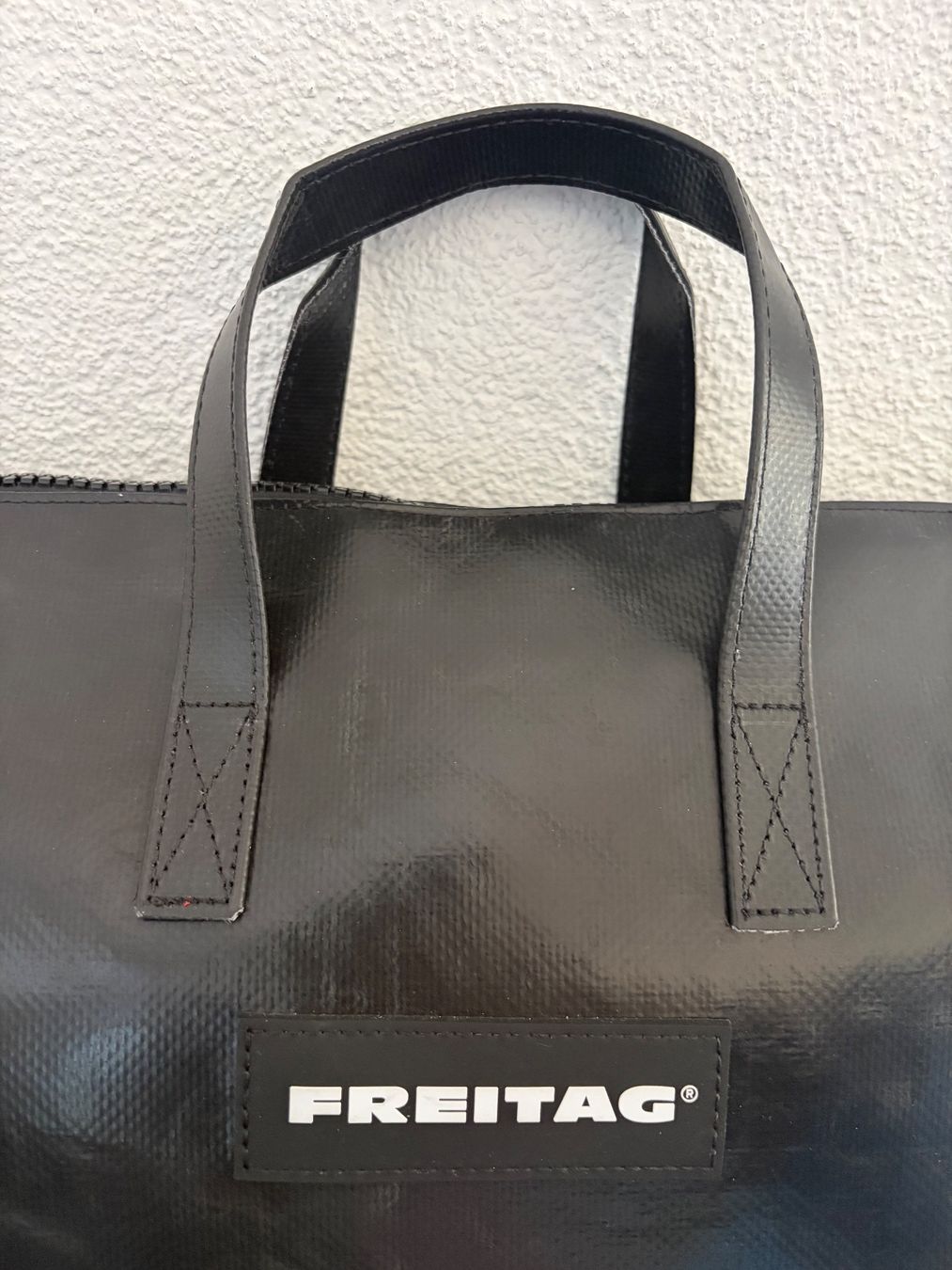 Freitag Borse: Freitag Tilda schwarz inkl. Griffe – Nuovo (secondo la descrizione) da Schnottwil venduto da mariofrey