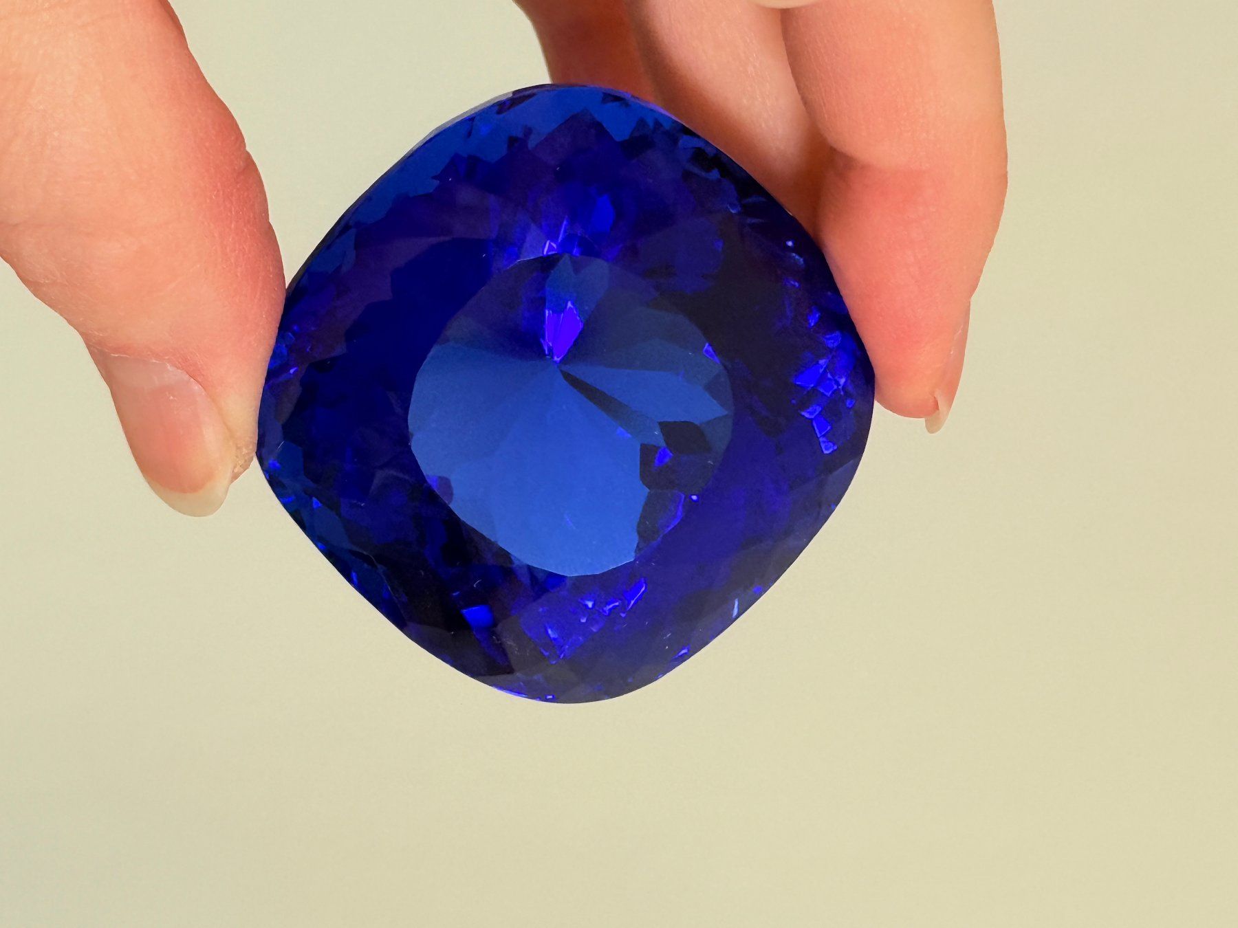 Pietre preziose: 495.45 CT Certified Beautiful Large Gemstone – Nuovo e nell'imballaggio originale da Genève venduto da AWWA 7