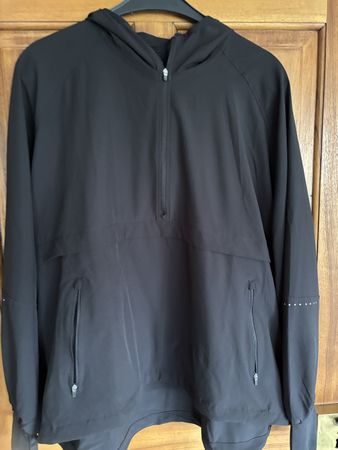 Damen-Laufjacke H&M Sport schwarz Grösse XL neu