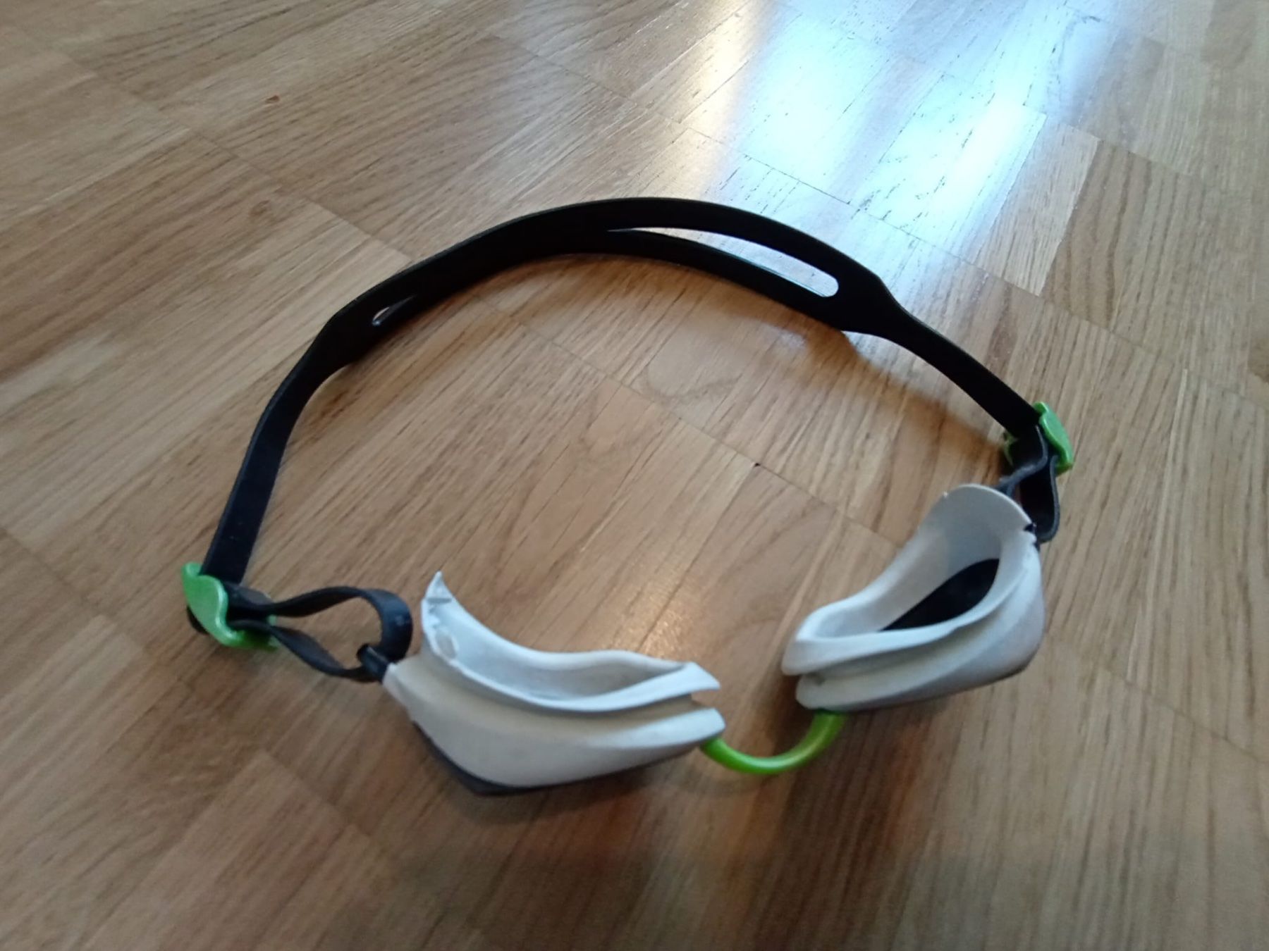 Speedo Occhiali & Lenti: Schwimmbrille Speedo – Usato da Wädenswil venduto da Mirm1.0 1