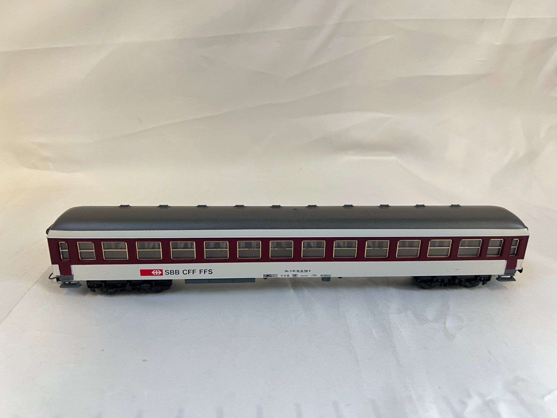 Lima Trains électriques: Personenwagen SBB dunkelrot weiss – D'occasion à Zürich par Drahtzug 1